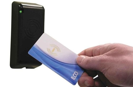 OEM EV1 RFID 스마트 카드 2K 4K 8K 13.56MHz 플라스틱 충성 카드 사용자 정의 크기