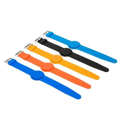 OEM 스마트 실리콘 NFC RFID 액세스 제어 손목밴드 13.56MHZ 축제 이벤트
