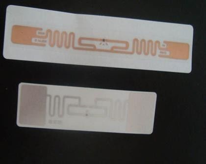 OEM 장거리 수동 RFID 칩 스티커 스마트 접착 UHF RFID 스마트 태그