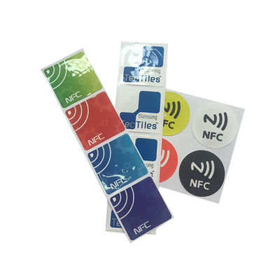 215 213 주문 인쇄 된 NFC 스티커 코팅 된 종이 태그 1cm-10cm 읽기 거리
